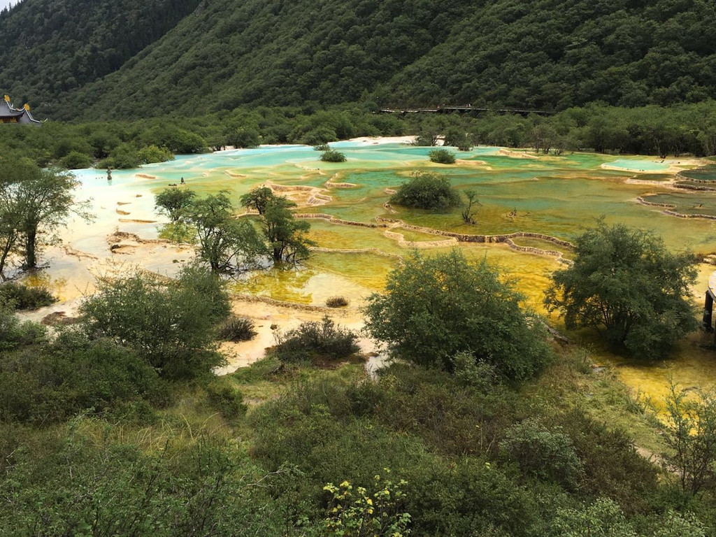 人间瑶池黄龙 四川成都-四姑娘山-黄龙-九寨沟10日游