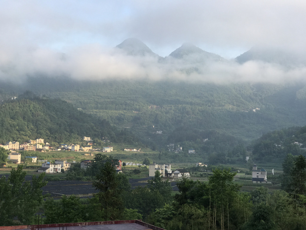 湖北鹤峰屏山躲避峡---中国的仙本那