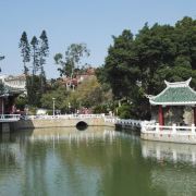 天气预报说厦门六月初都有雨,有点不敢去了~